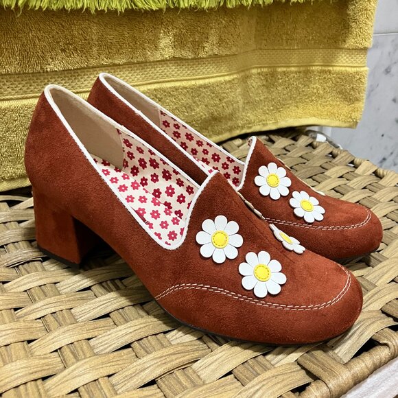 *NEW* b.a.i.t. footwear CONNIE Daisy Pumps in Rust! Size 8.5. Absolutely cute!!! - Picture 2 of 12